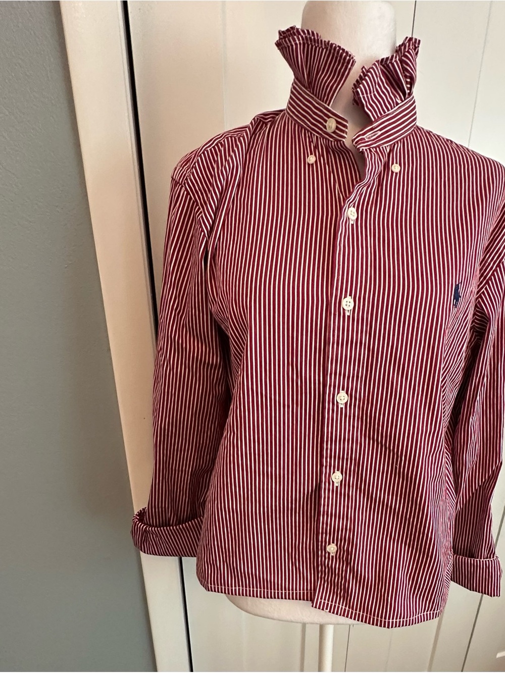 Women - Upcycled (reworked) men’s shirt with ruffled collar Ralph lauren